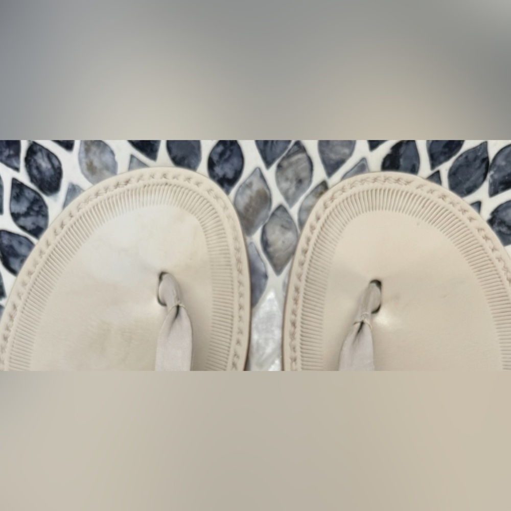 Rag & Bone Cream Sandals with T-Strap Design size 7.5 - Picture 13 of 13